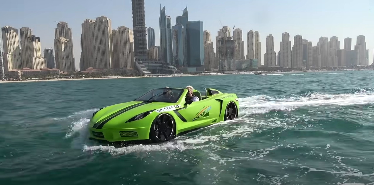 Flying in Style Jetcar Rides Across Dubai's Horizon